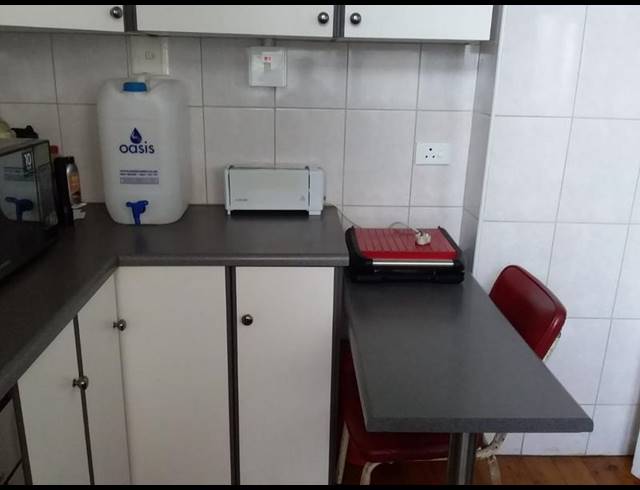 2 BEDROOM APARTMENT FOR SALE IN GLENWOOD